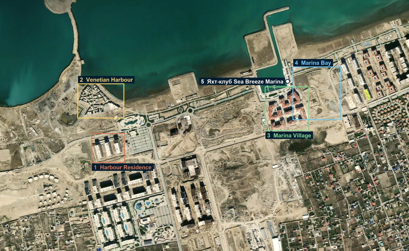 Спутник: 1 — Harbour Residence, 2 — Venetian Harbour, 3 — Marina Village, 4 — Marina Bay, 5 — гавань яхт-клуба Sea Breeze Marina